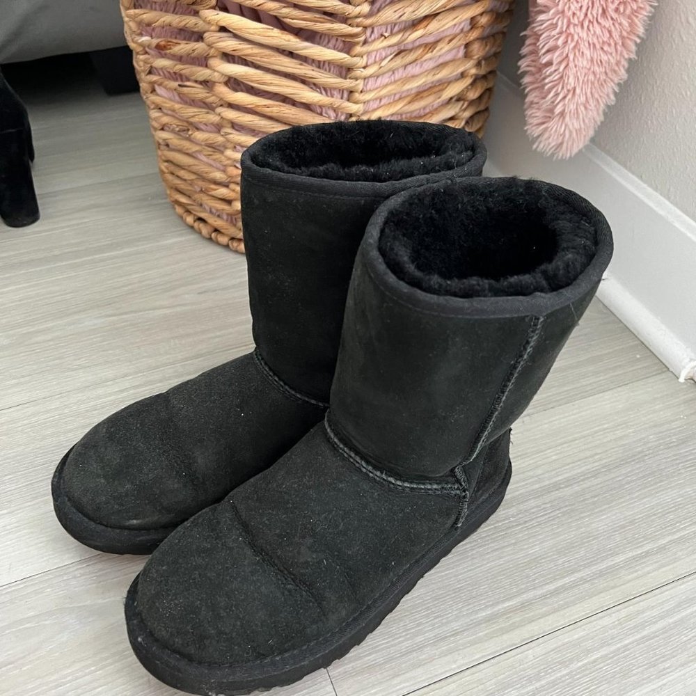 UGG BOOTS